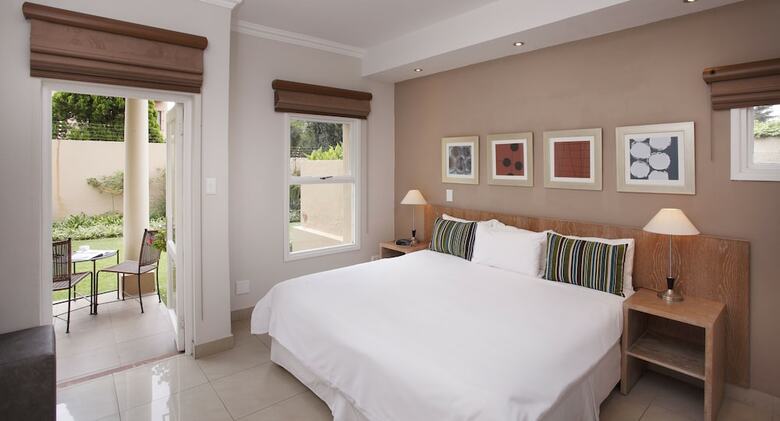 Aparthotel The Capital Villa