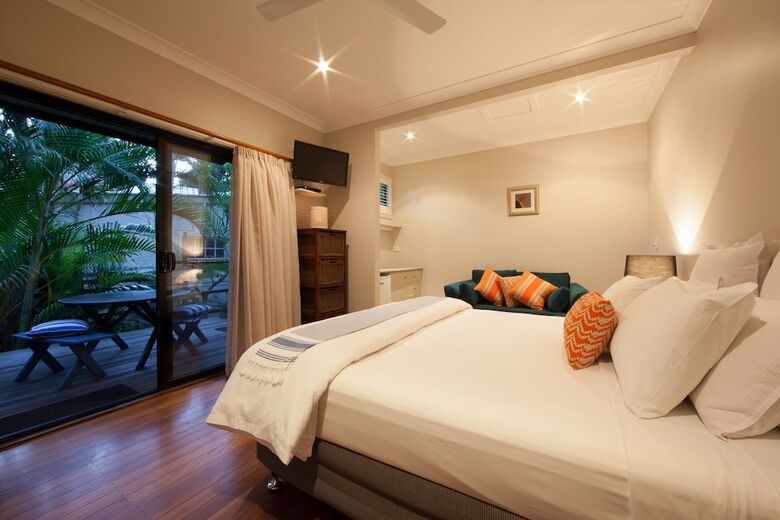 Bed & Breakfast Cavvanbah Beach House