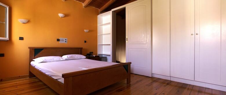 Hotel Athena