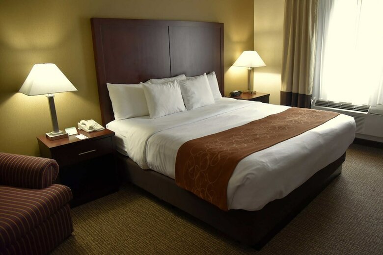 Hotel Comfort Suites Linn County