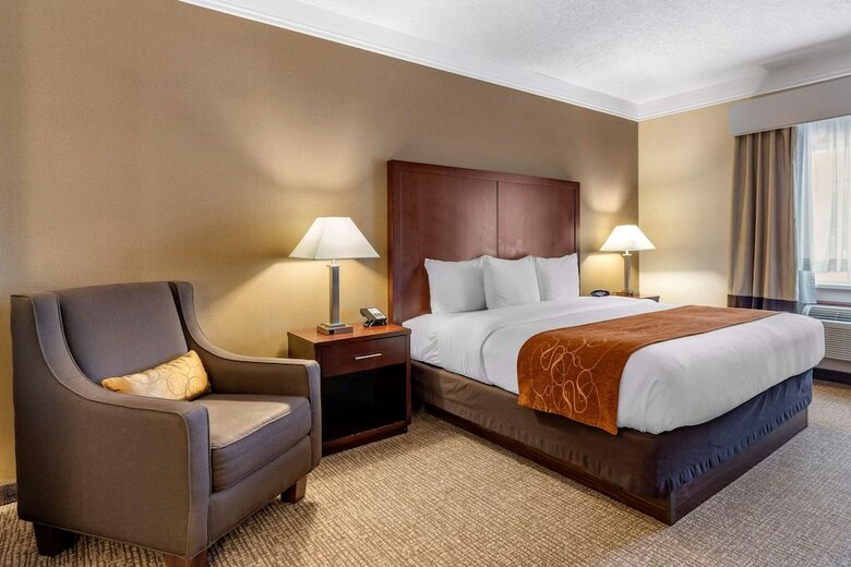 Hotel Comfort Suites Linn County