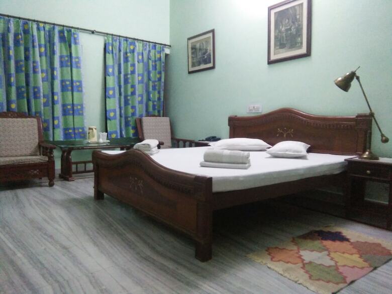 Hotel Anuraag Villa