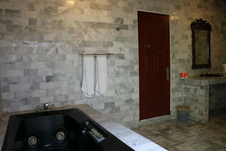 Hotel Puri Bunga Cottages