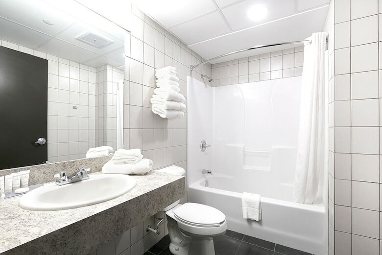 Hotel Canad Inns Destination Centre Transcona