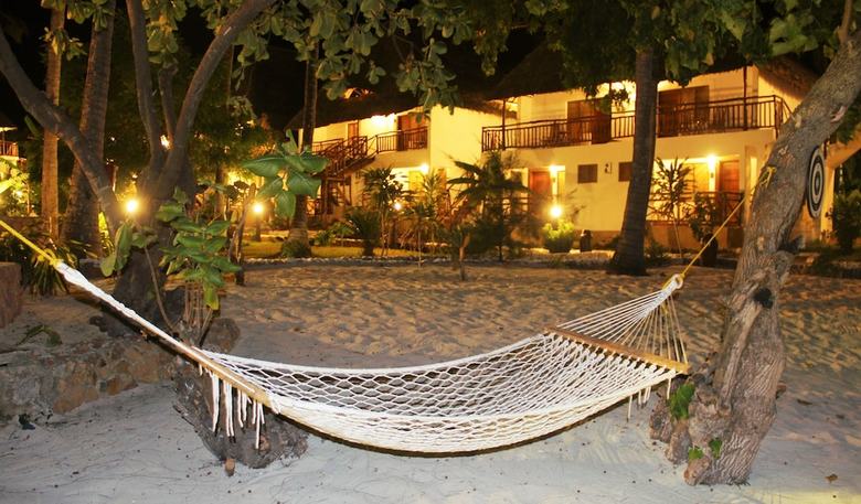 Hotel Paradise Beach Resort