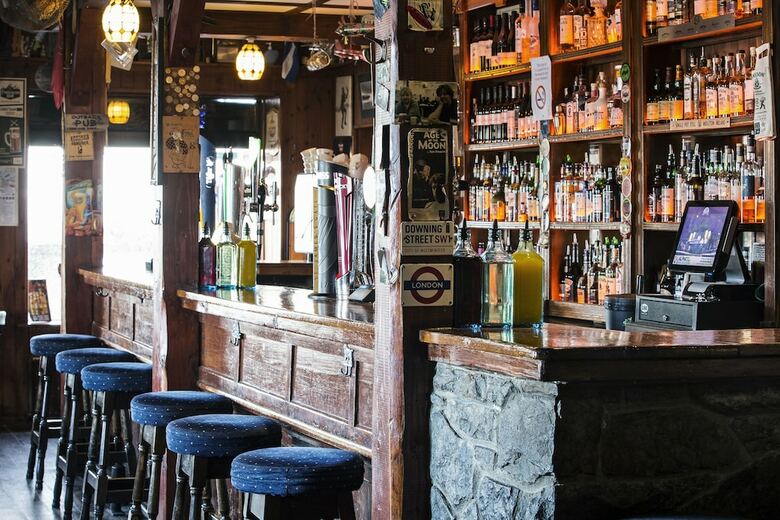 Hotel Maddens Bridge Bar & Guesthouse