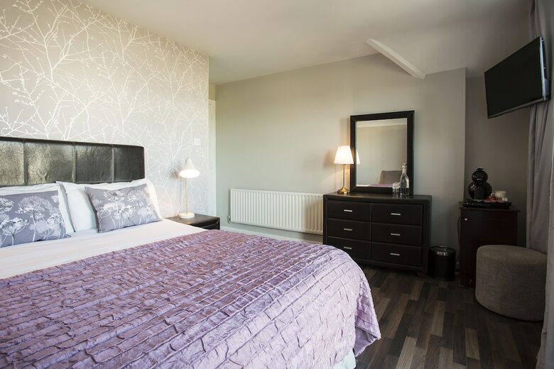Hotel Maddens Bridge Bar & Guesthouse