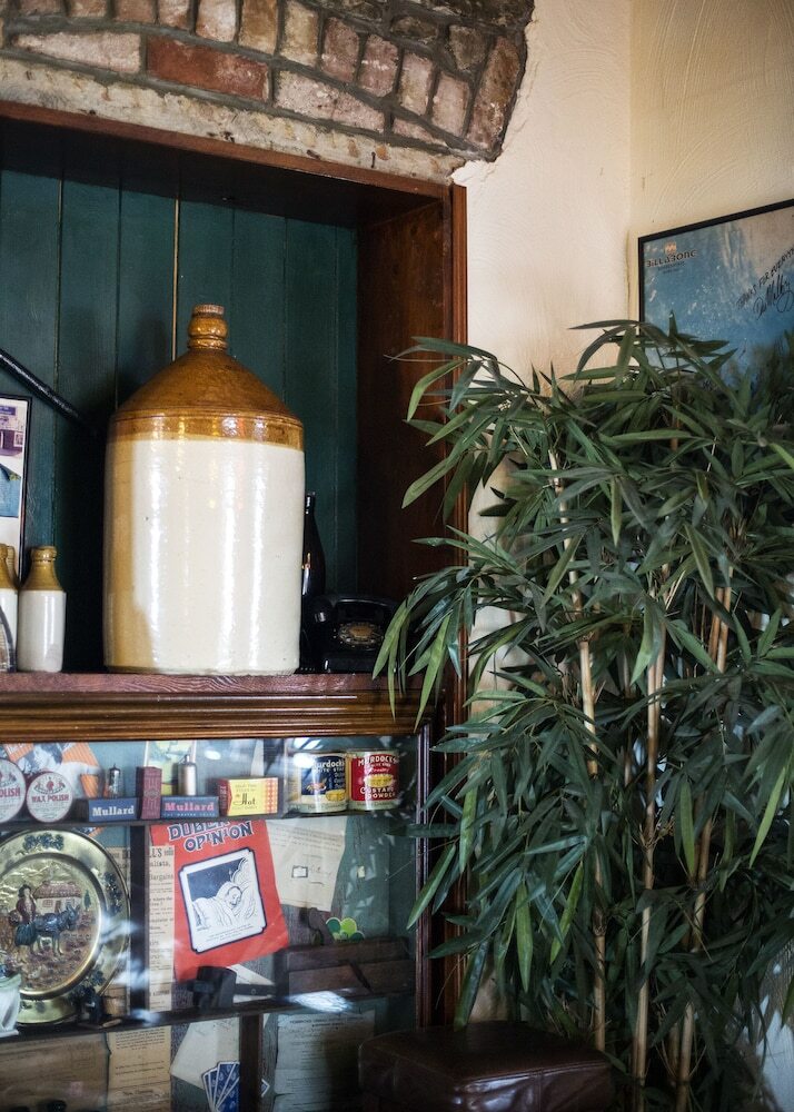 Hotel Maddens Bridge Bar & Guesthouse