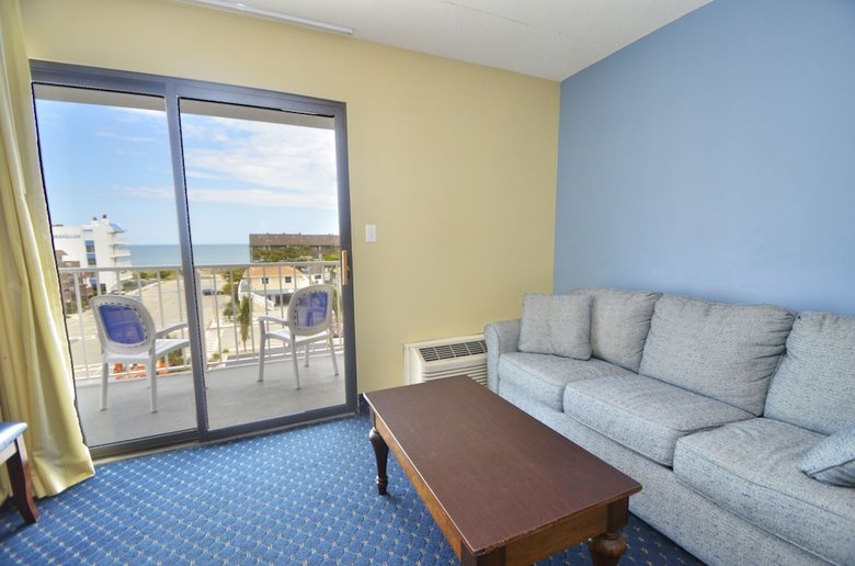 Apartamento Coastal Palms Inn & Suites
