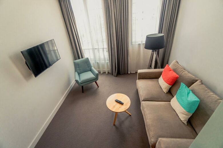 Customs House Hotel