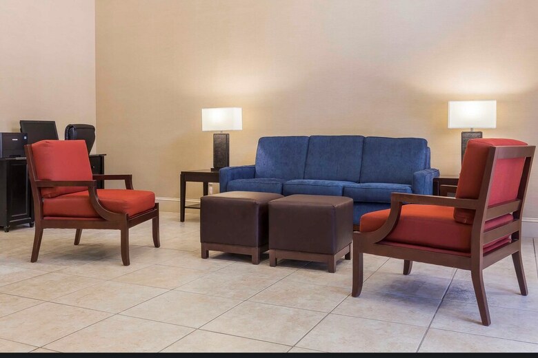 Hotel Comfort Suites Salisbury I-85