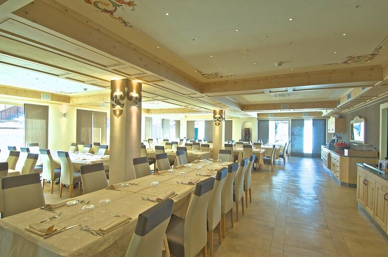 Alba Alpine Hotel