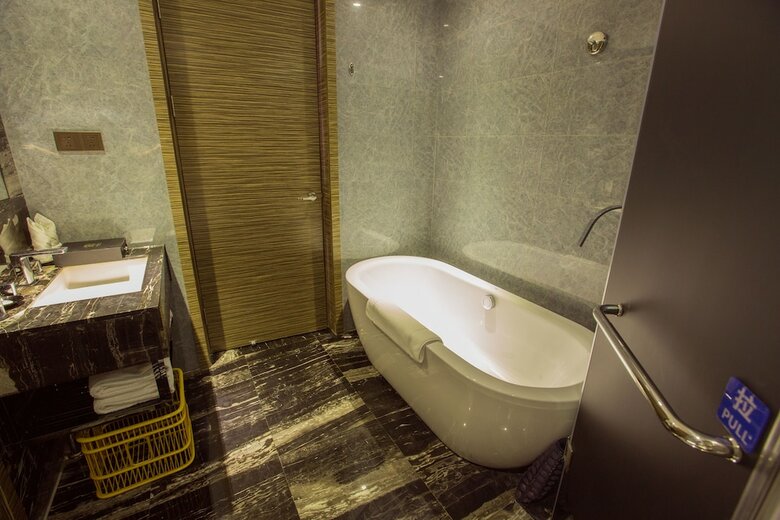La Perle International Hotel