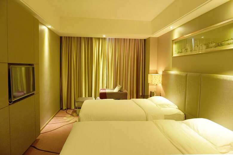 La Perle International Hotel