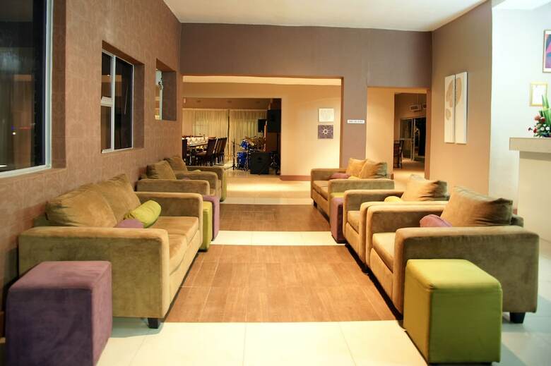 Kadoma Hotel And Conference Center