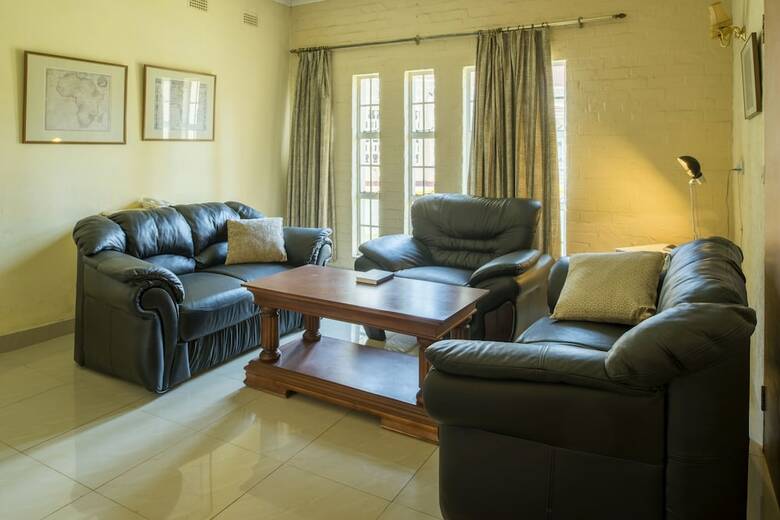 Kadoma Hotel And Conference Center