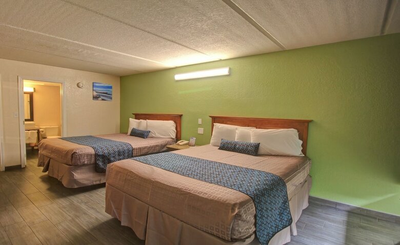 Windwater Hotel & Marina