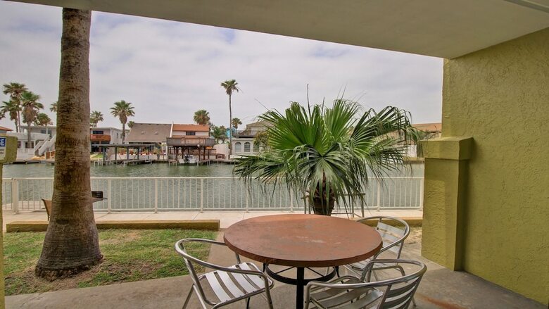 Windwater Hotel & Marina