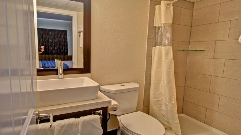 Windwater Hotel & Marina