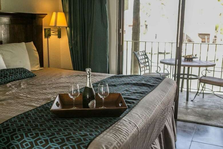 Windwater Hotel & Marina