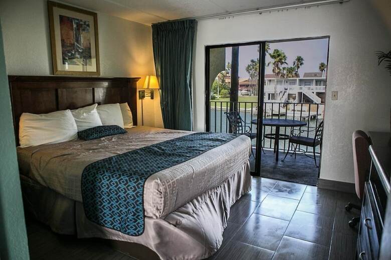 Windwater Hotel & Marina