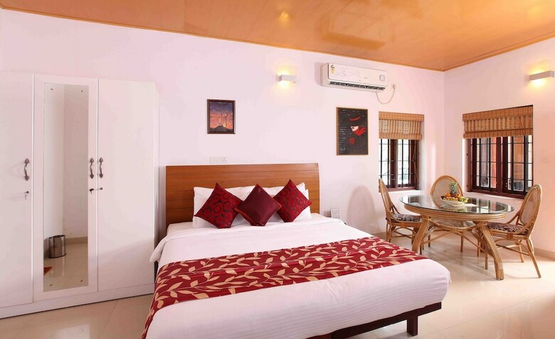 Hotel Saro Lake County