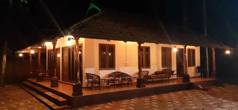 Hotel Saro Lake County