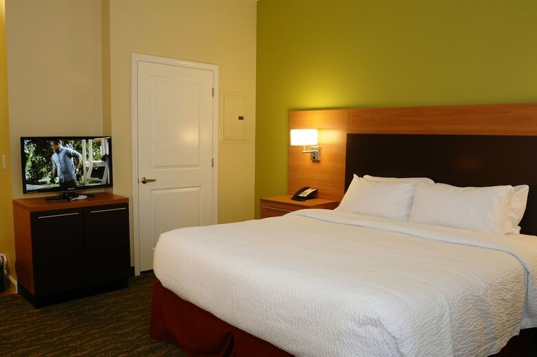 Hotel Towneplace Suites Redding