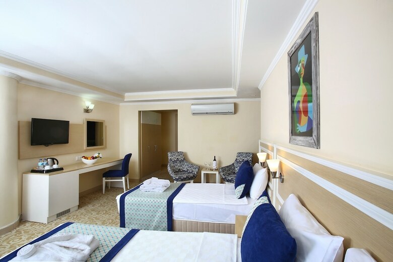 Royal Arena Hotel & Resort Spa - All Inclusive