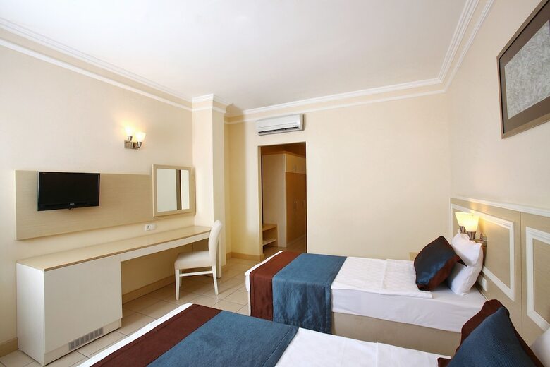 Royal Arena Hotel & Resort Spa - All Inclusive