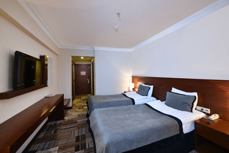 Tiara Thermal & Spa Hotel
