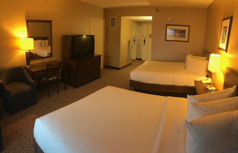 Par-a-dice Hotel And Casino