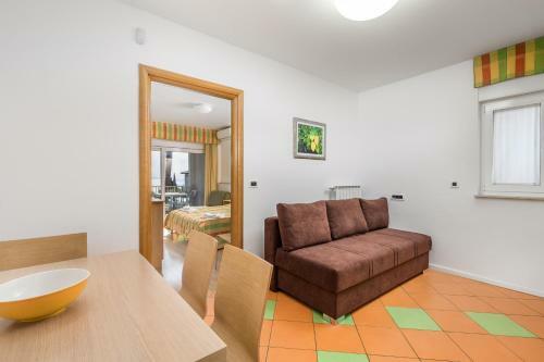 Apartments Rona Erea Icici