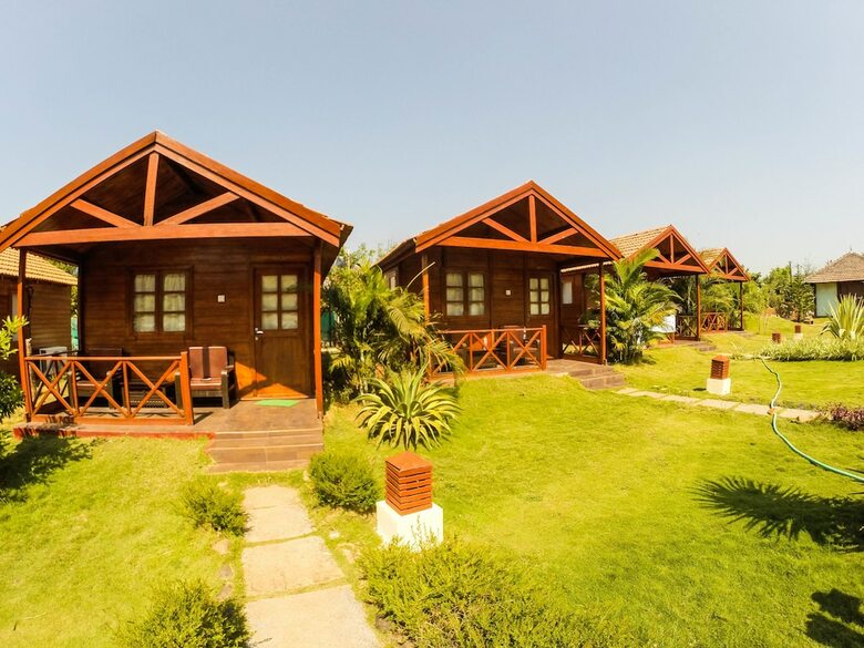 Hotel La Cabana Beach And Spa