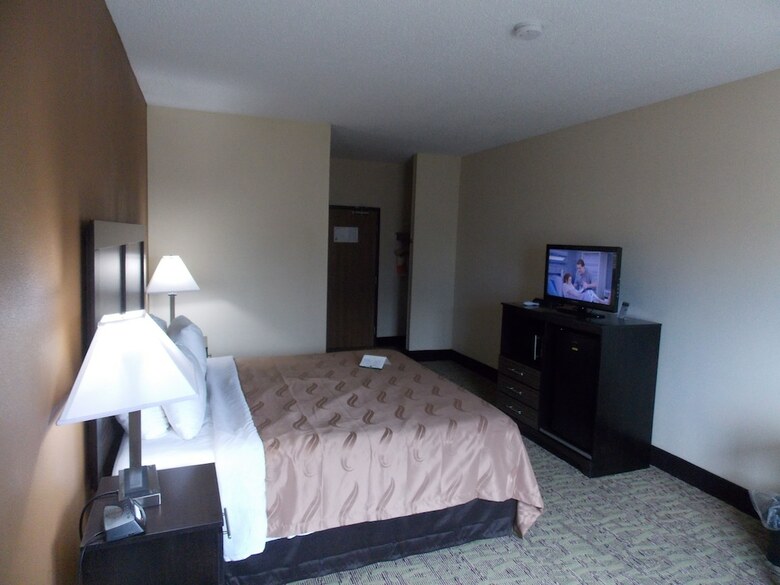 Hotel Quality Inn & Suites