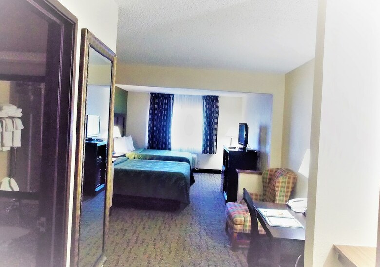 Hotel Quality Inn & Suites