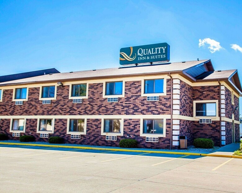 Hotel Quality Inn & Suites