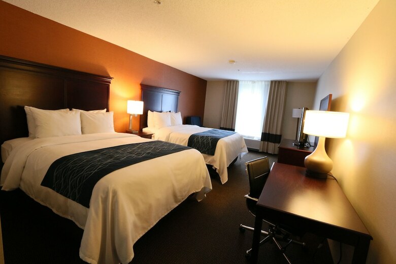 Hotel Comfort Inn & Suites