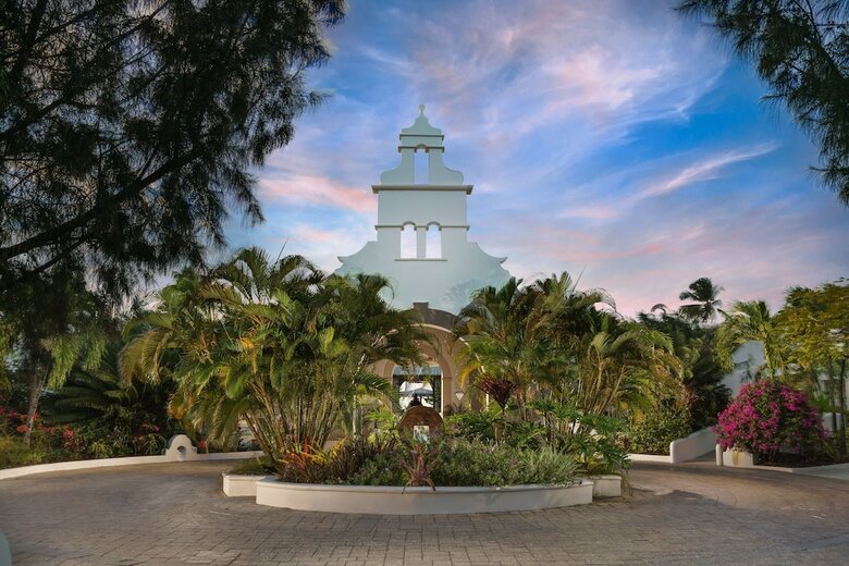 Hotel Spice Island Beach Resort