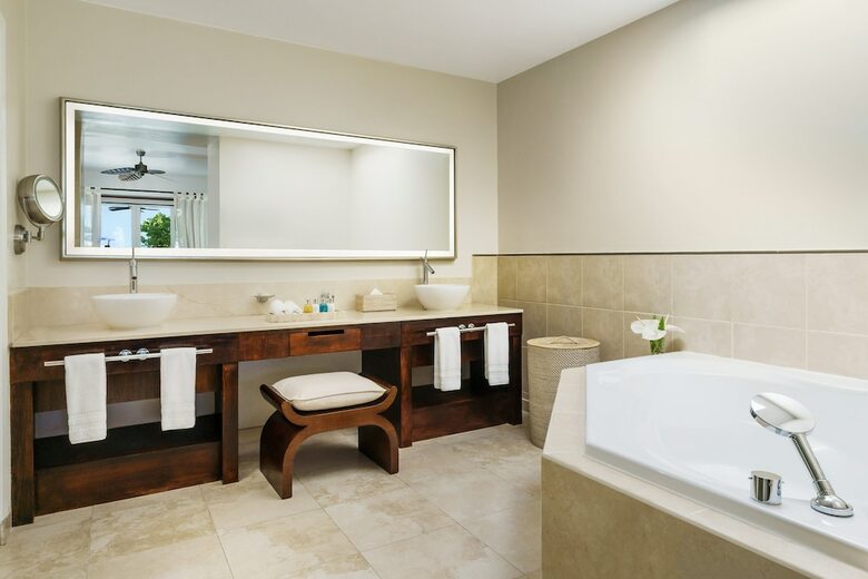 Hotel Spice Island Beach Resort