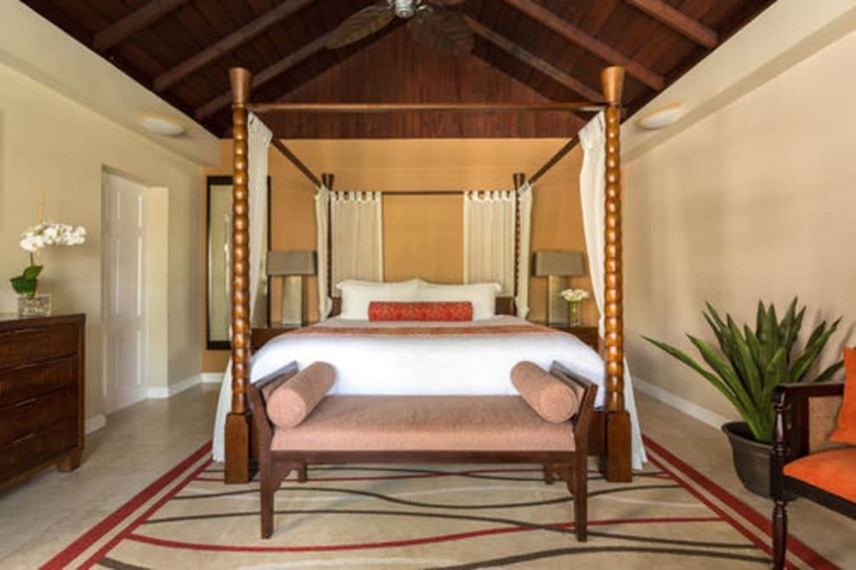 Hotel Spice Island Beach Resort