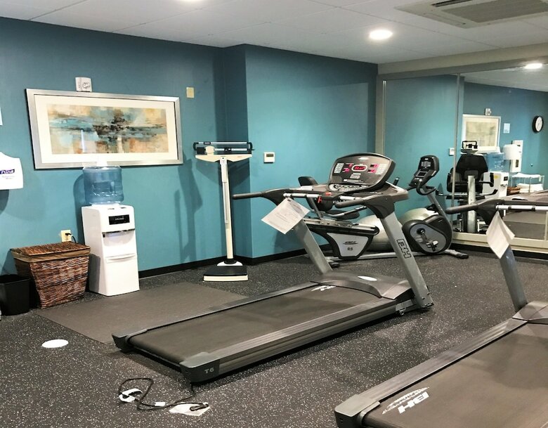 Holiday Inn Express Hotel & Suites Brookhaven
