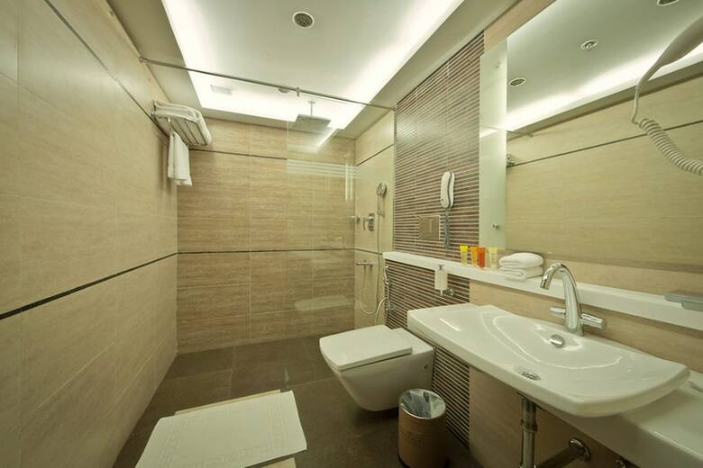 Hotel Ramada By Wyndham Chennai Egmore