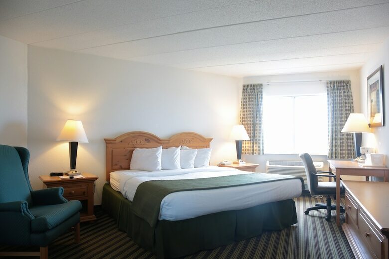 Hotel American Inn And Suites