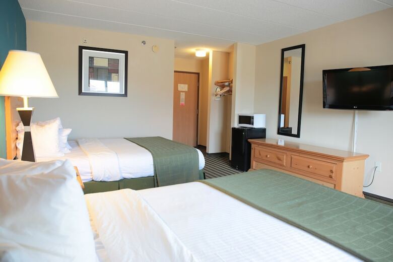 Hotel American Inn And Suites