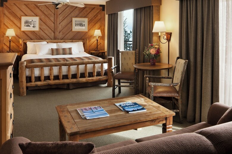 The Stonebridge Inn, A Destination Hotel