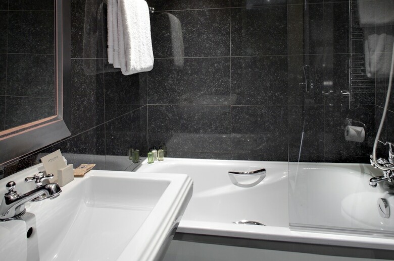 Hotel H�tel Le S�nat
