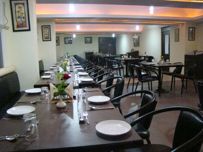 Hotel Grand Bee