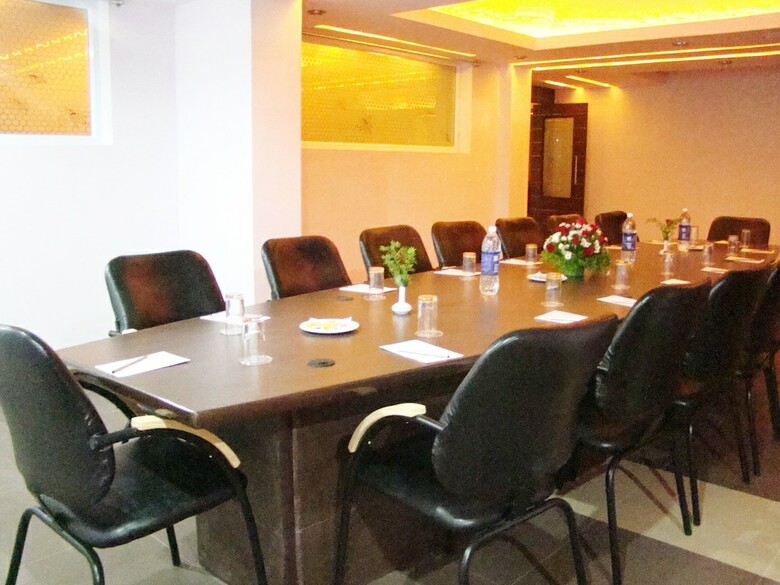 Hotel Grand Bee