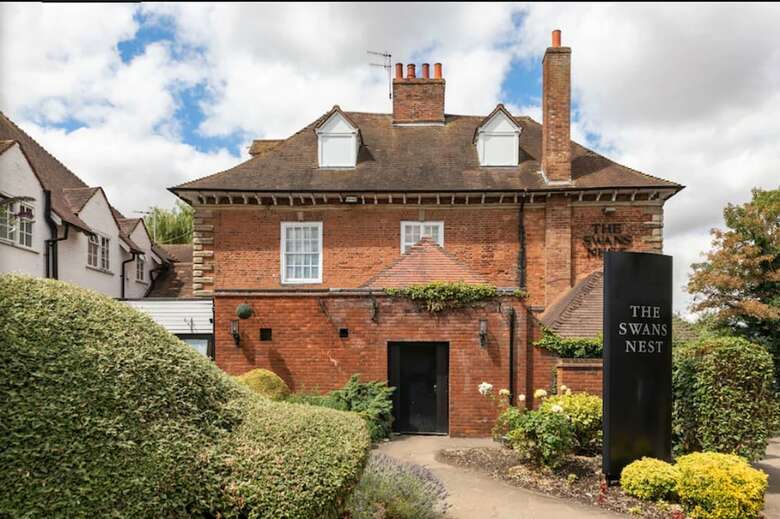 The Swans Nest Hotel
